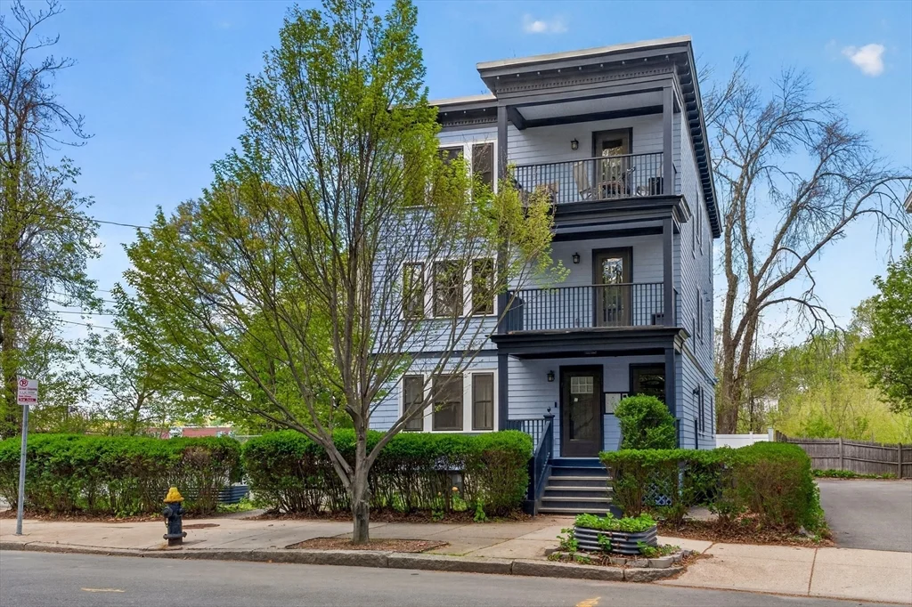 319 Forest Hills St, Jamaica Plain