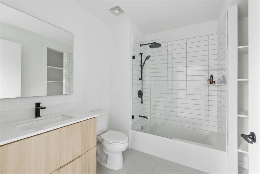 1035 Commonwealth Ave, Allston