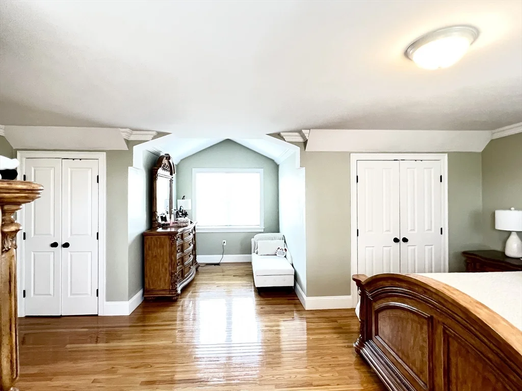 75 Brackett St, Quincy