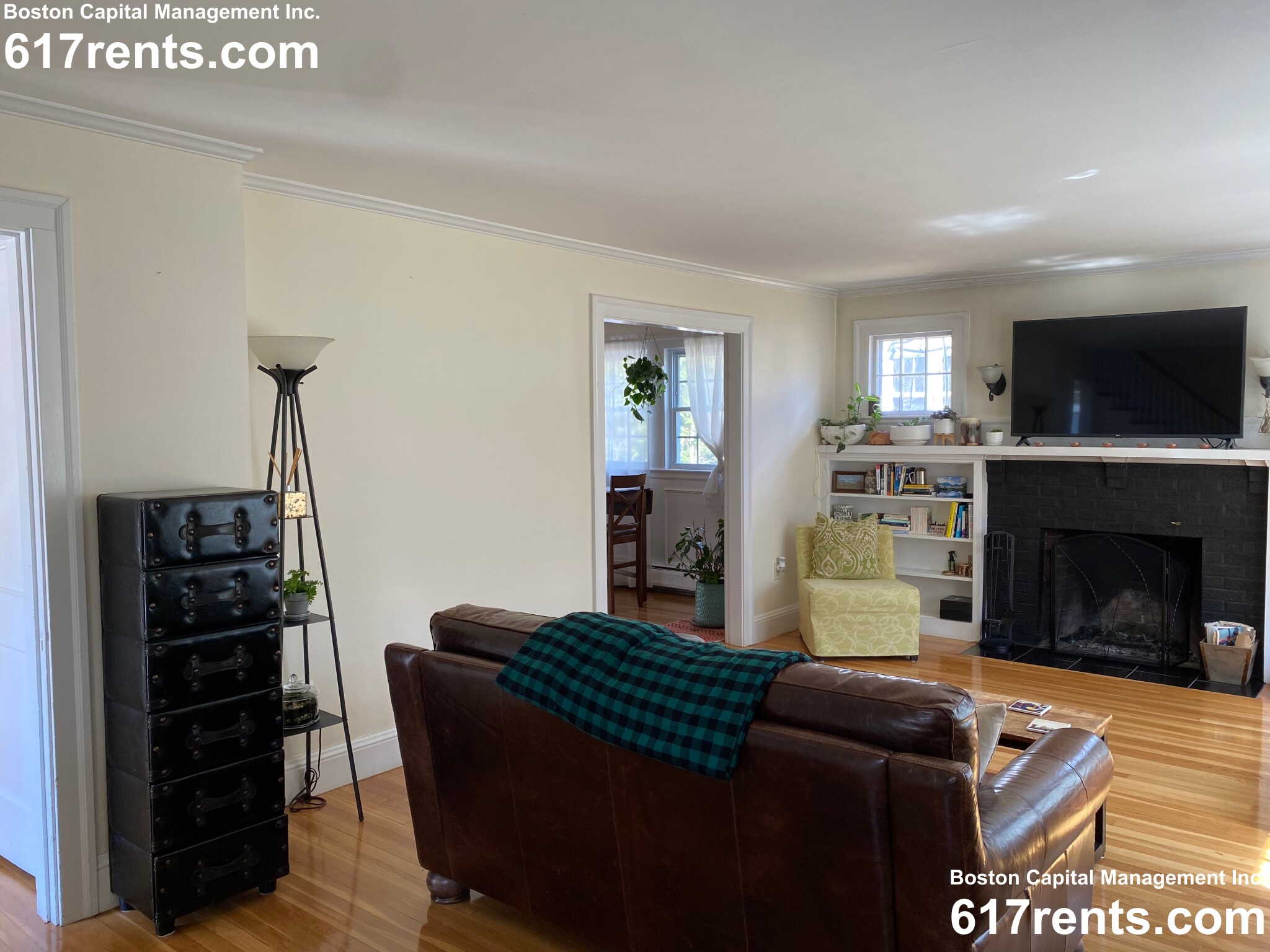 22 Cleveland Rd, Wellesley