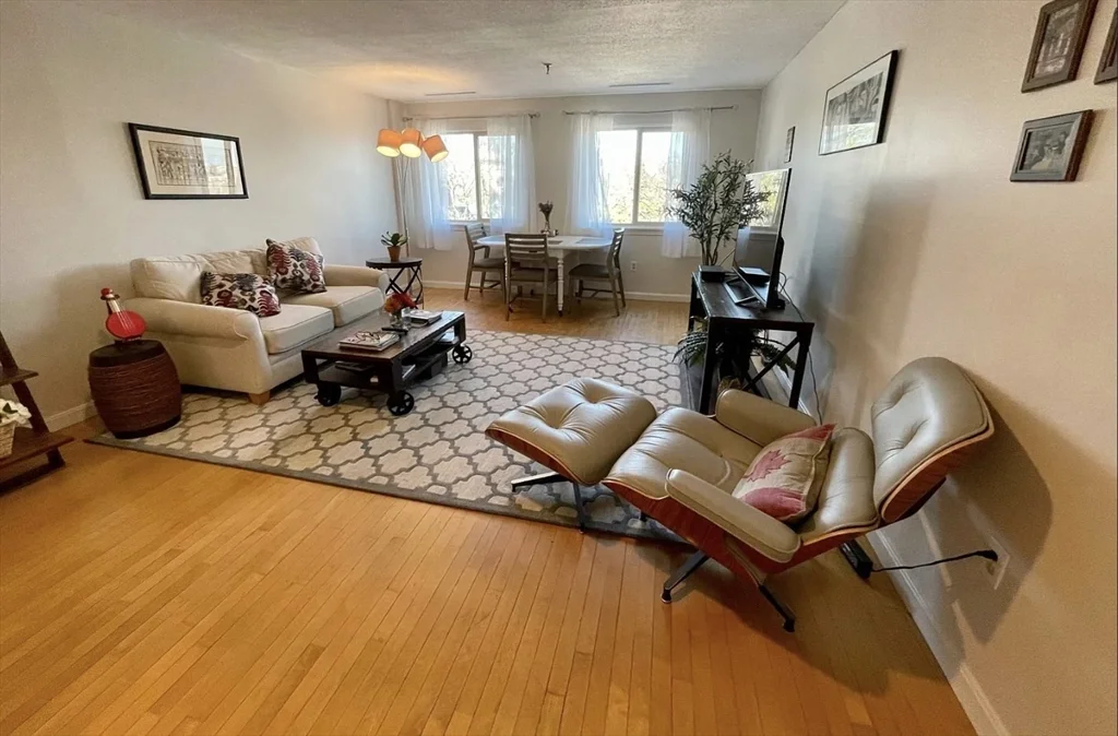 20 Webster St, Coolidge Corner