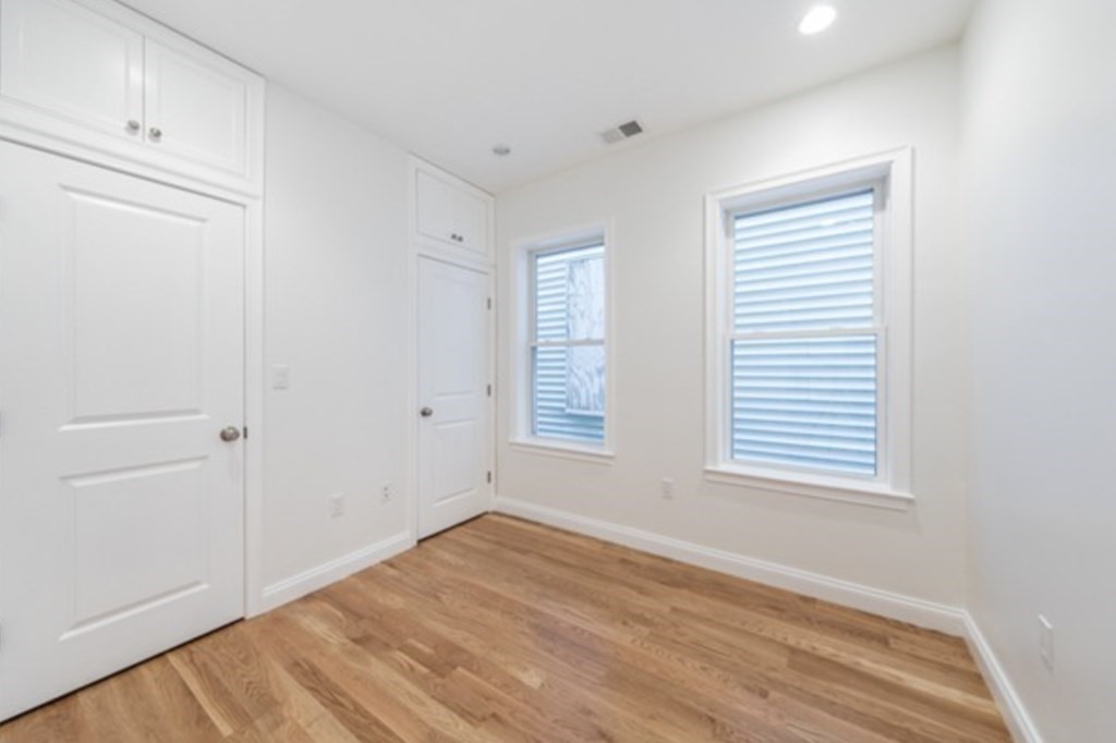 242 W 5th St, South Boston