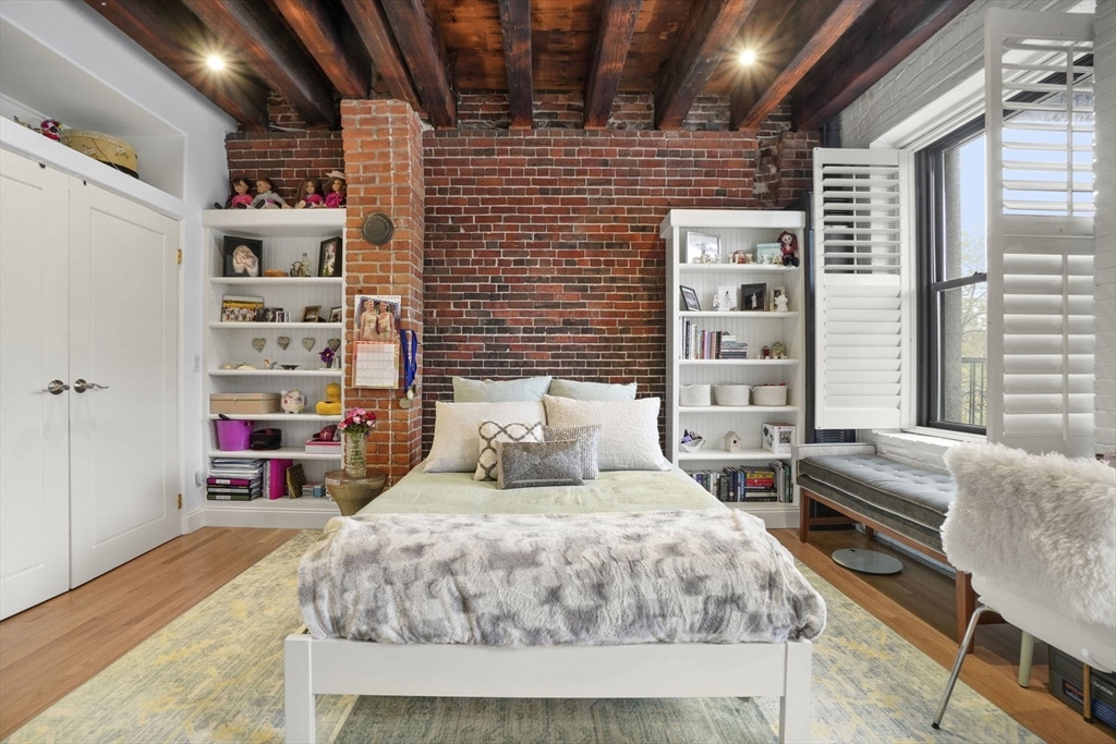 28-32 Atlantic Ave, Waterfront