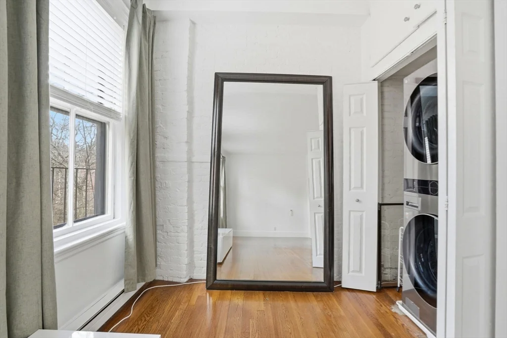 191 Warren Ave, South End