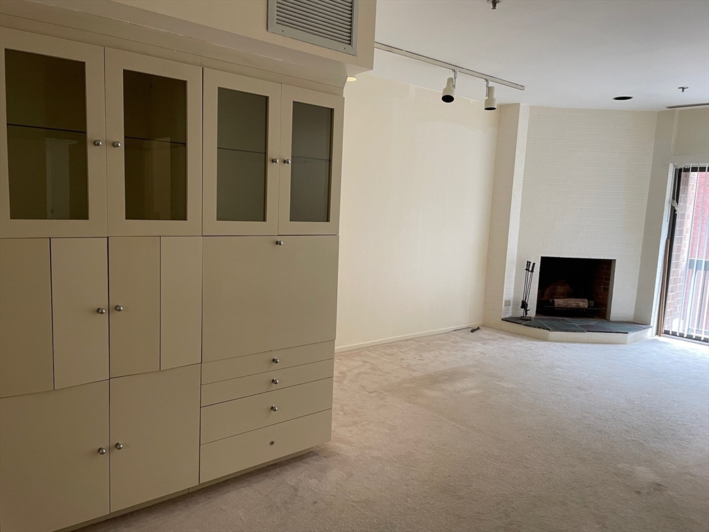 1265 Beacon St, Coolidge Corner