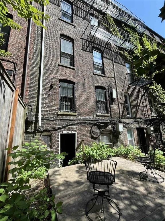 11 Cazenove St, South End