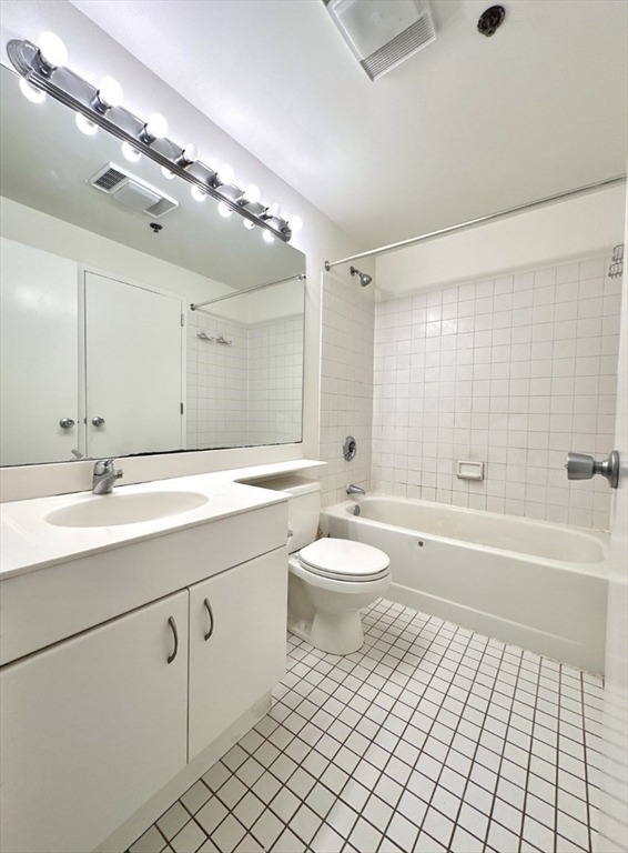 950 Massachusetts Ave, Central Square