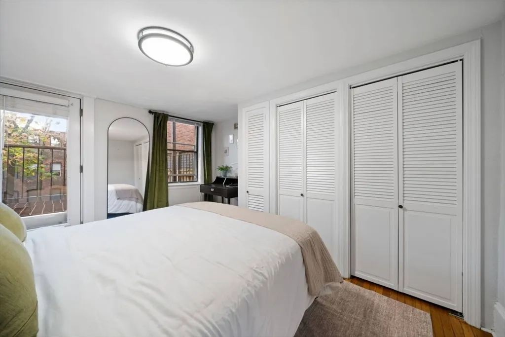 102 Revere St, Beacon Hill