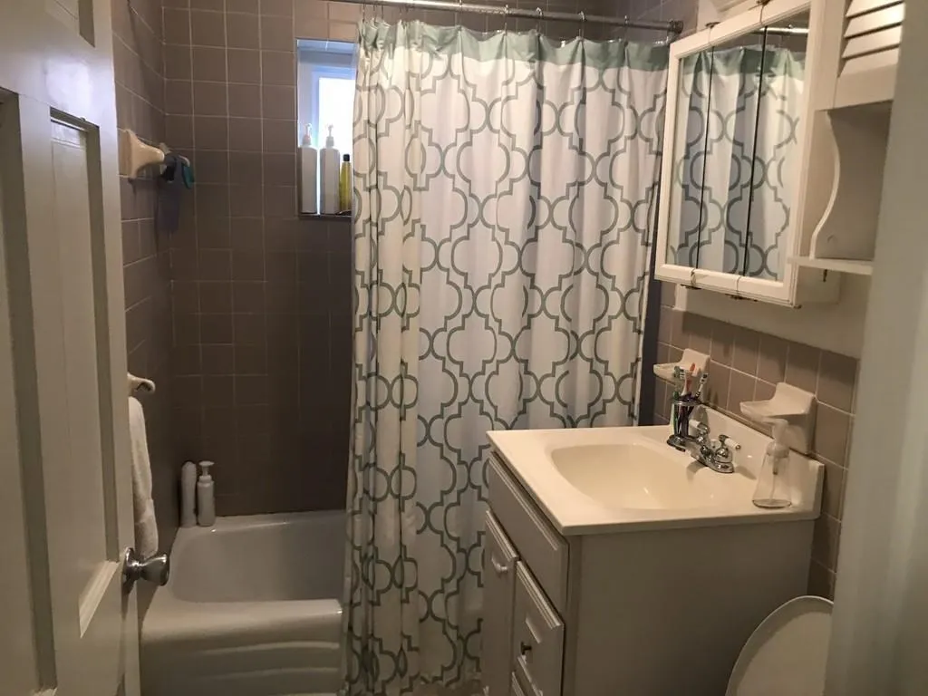 2012 Commonwealth Ave, Brighton