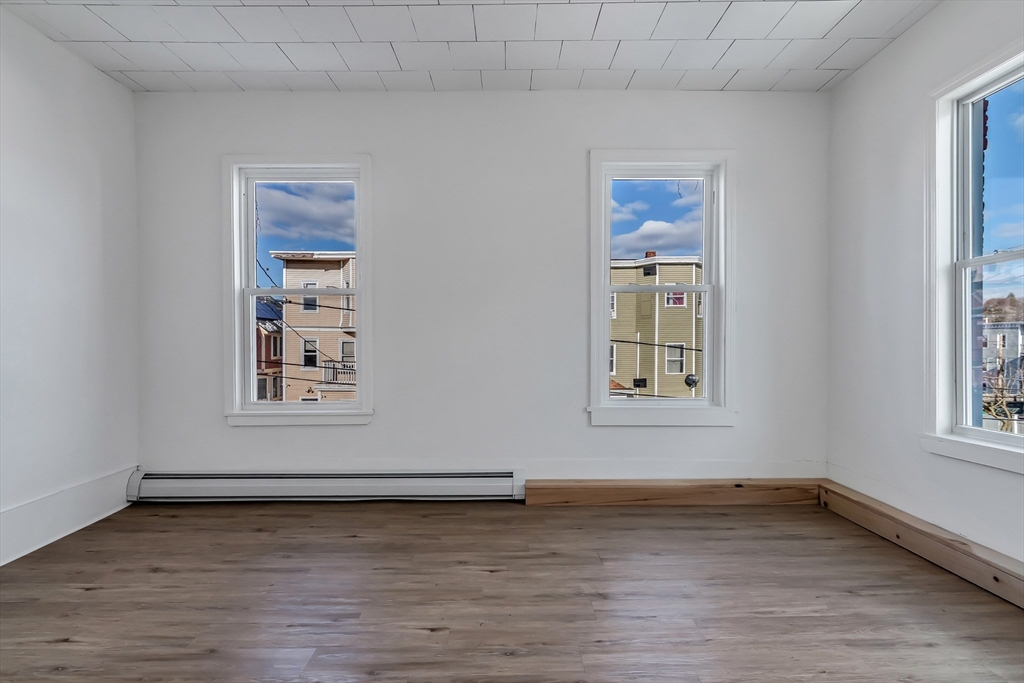 40 Summer St, Lawrence