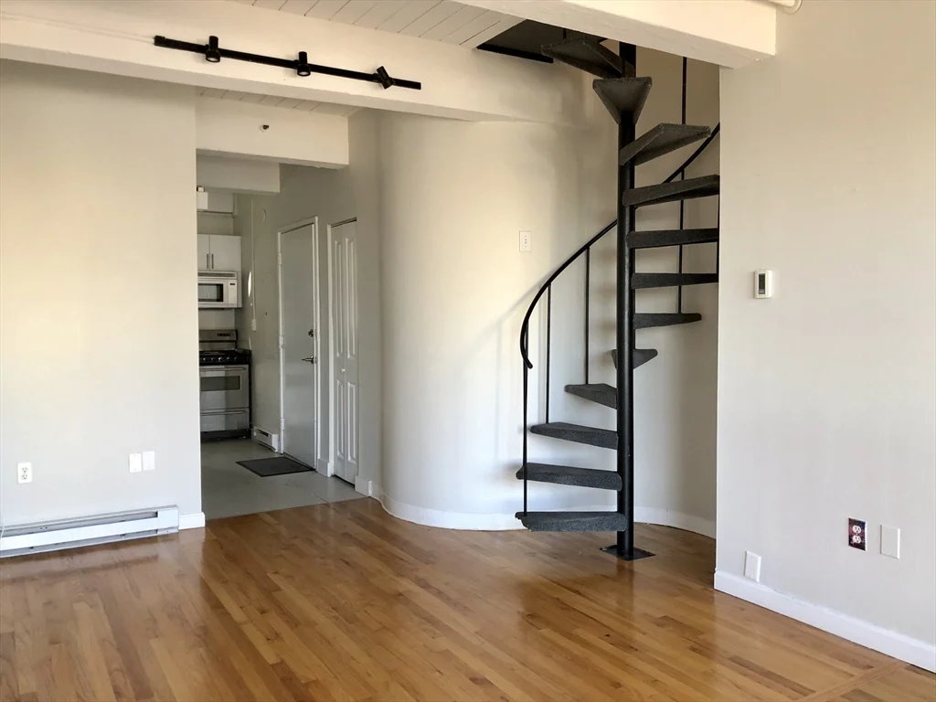 12 Stoneholm St, Fenway