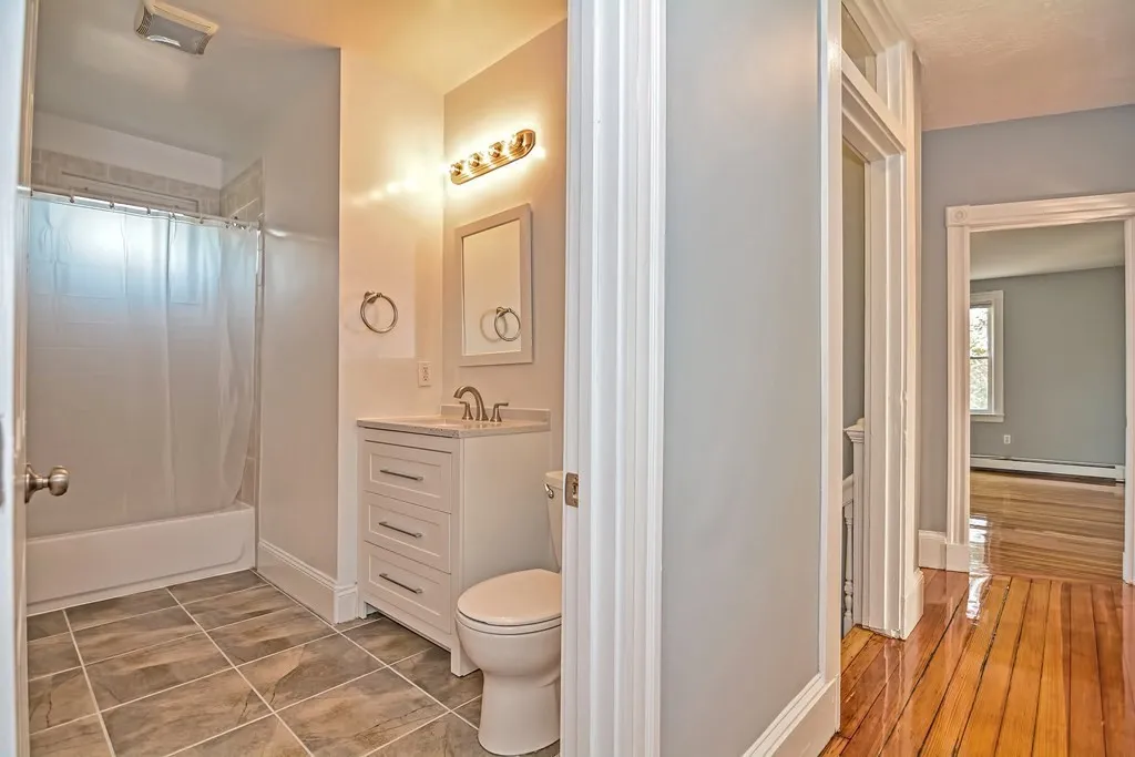 30 Humphreys Pl, Dorchester