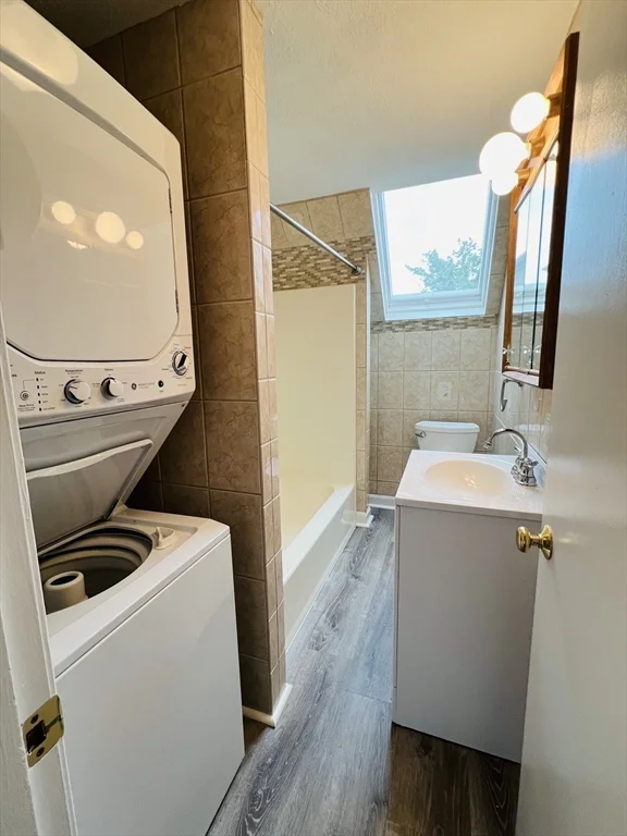 153A Belmont, Everett