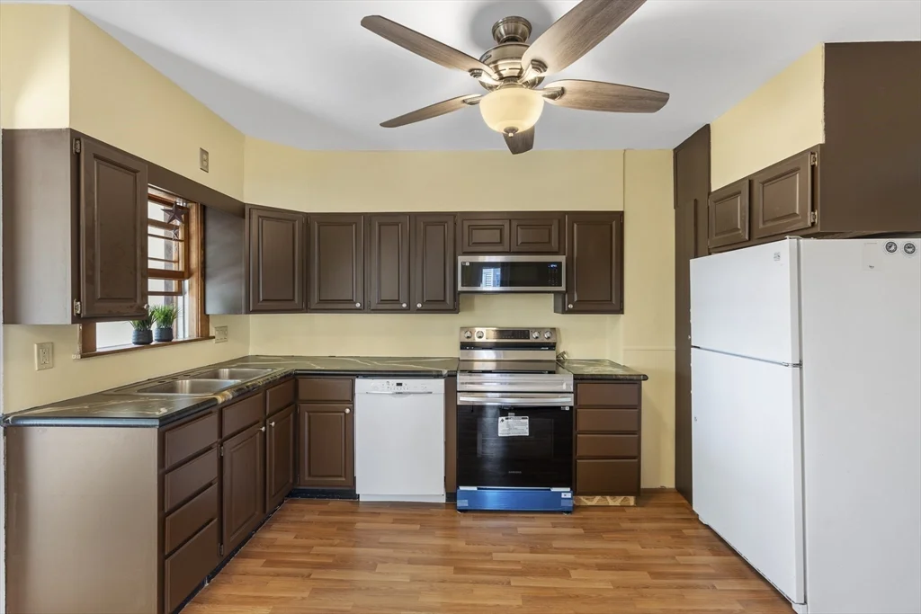 12 Folger Ave, Ryal Side