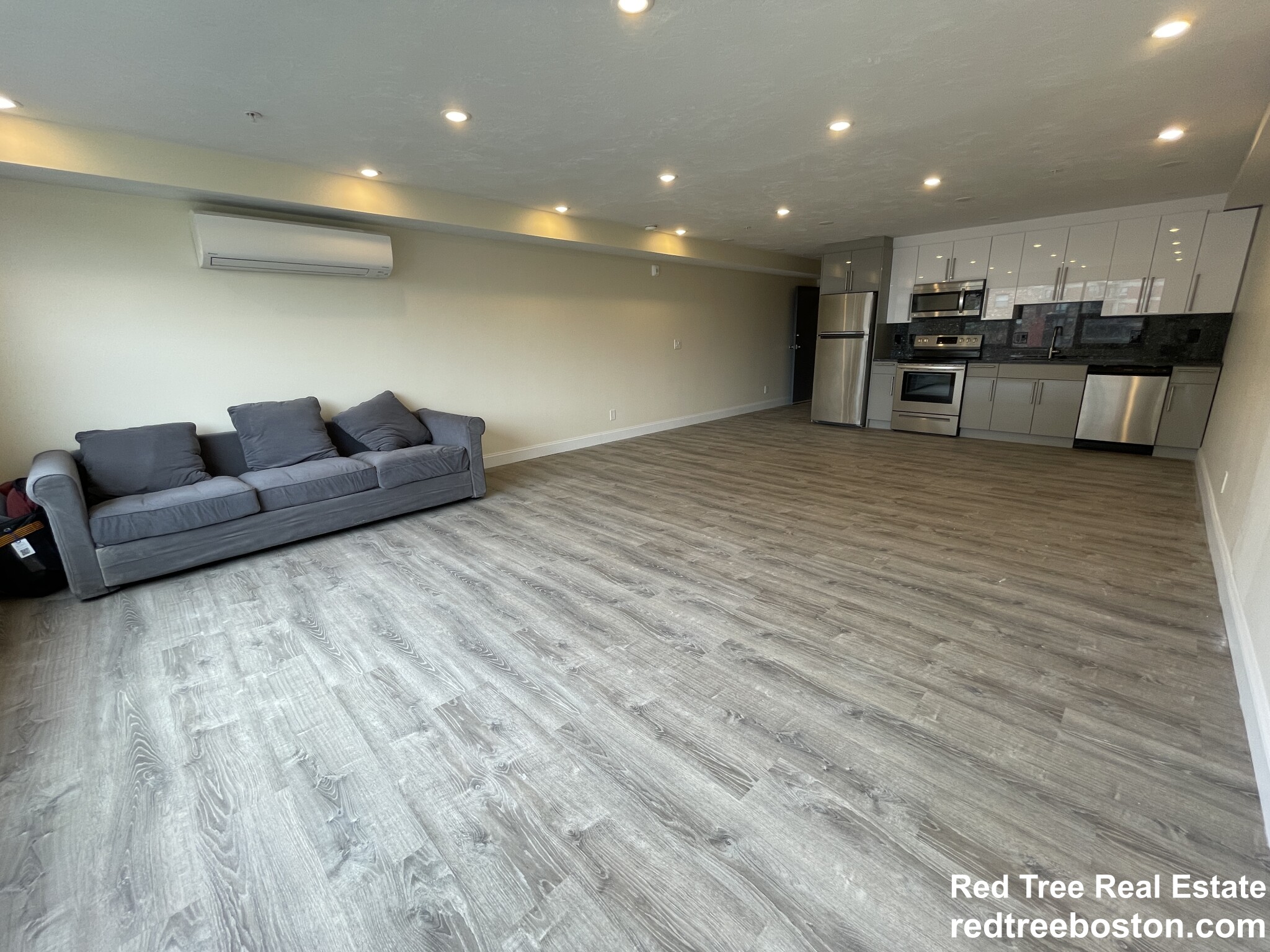 1028 Commonwealth Ave, Boston