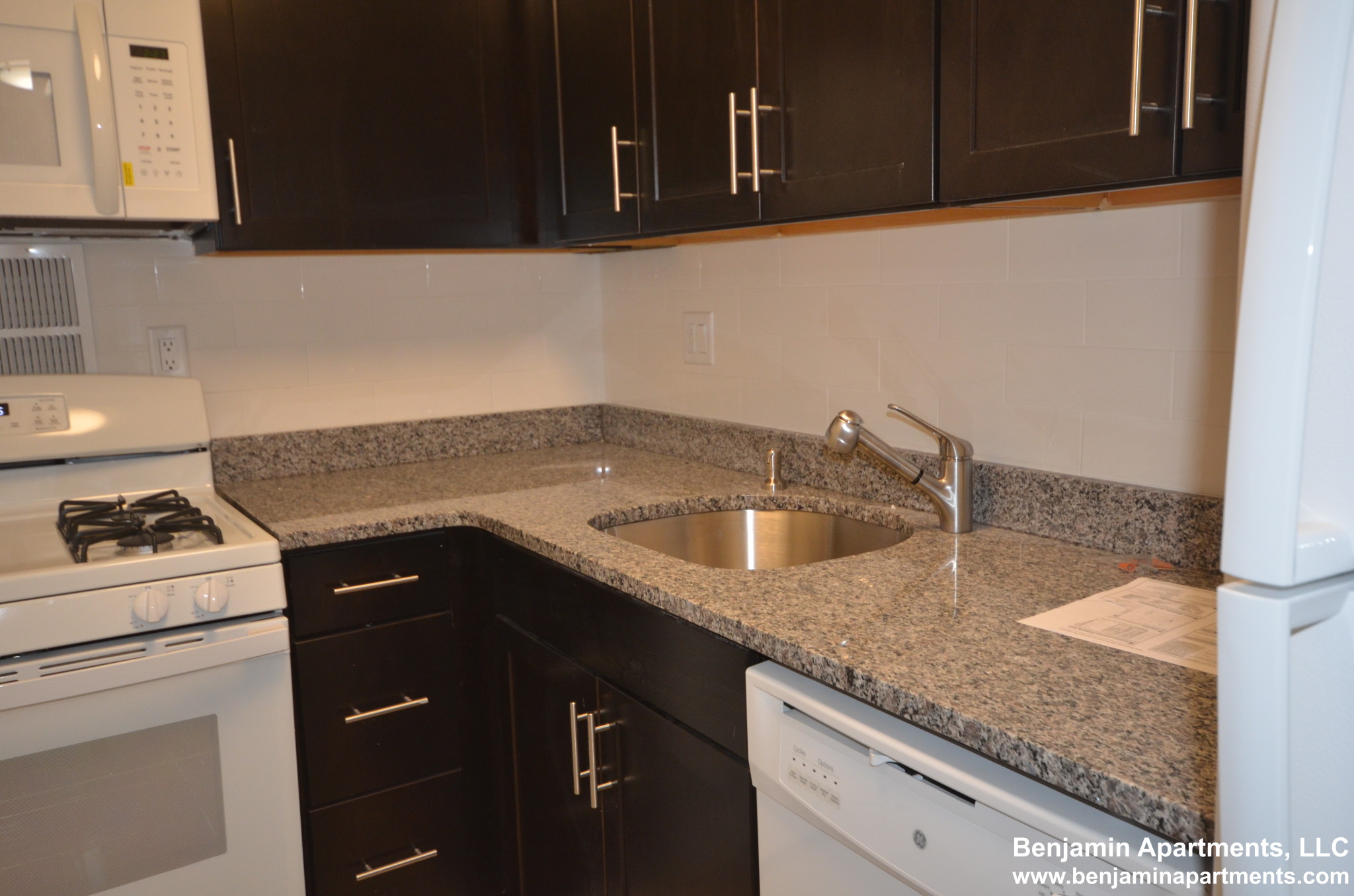 185 Freeman St, North Brookline