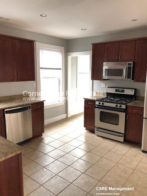 122 Calumet St, Mission Hill