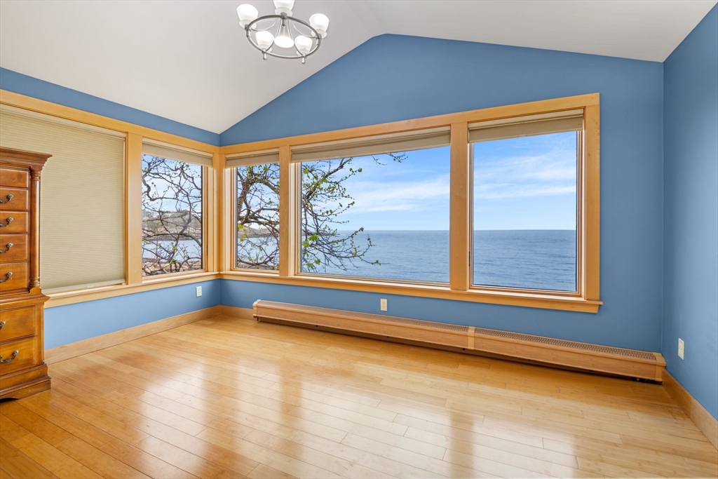 331 Granite St, Folly Cove