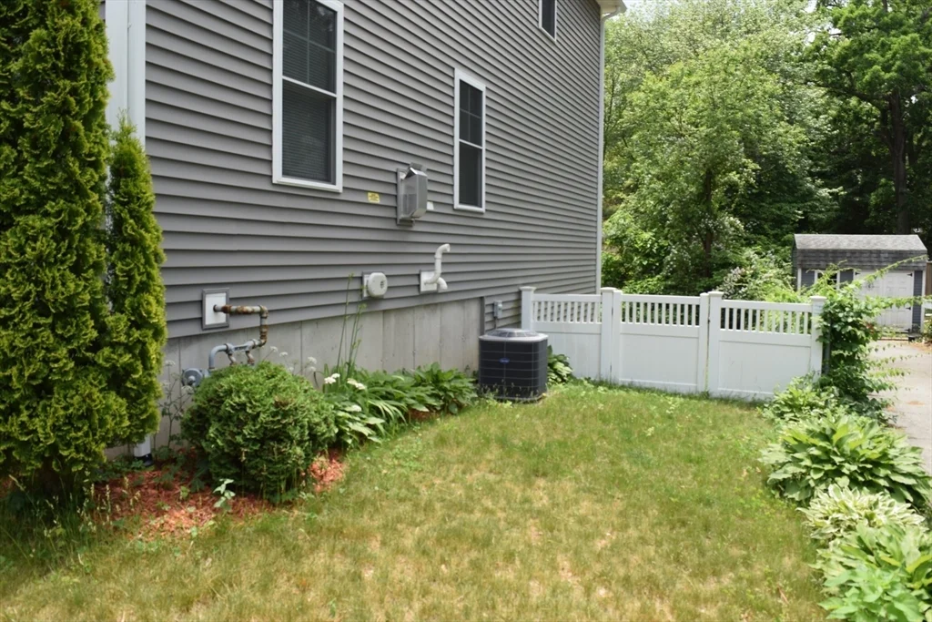 142 Grove Ave, Wilmington