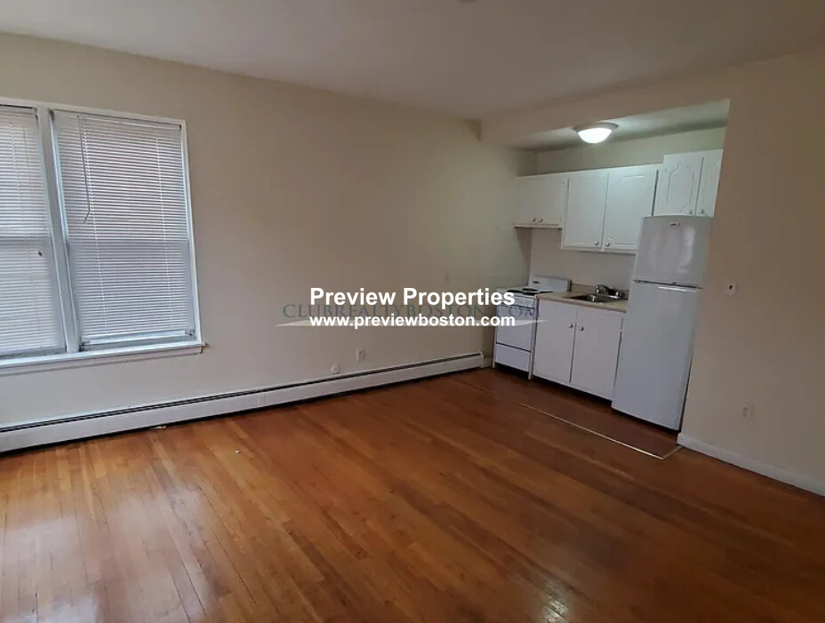 160 North Beacon St, Brighton