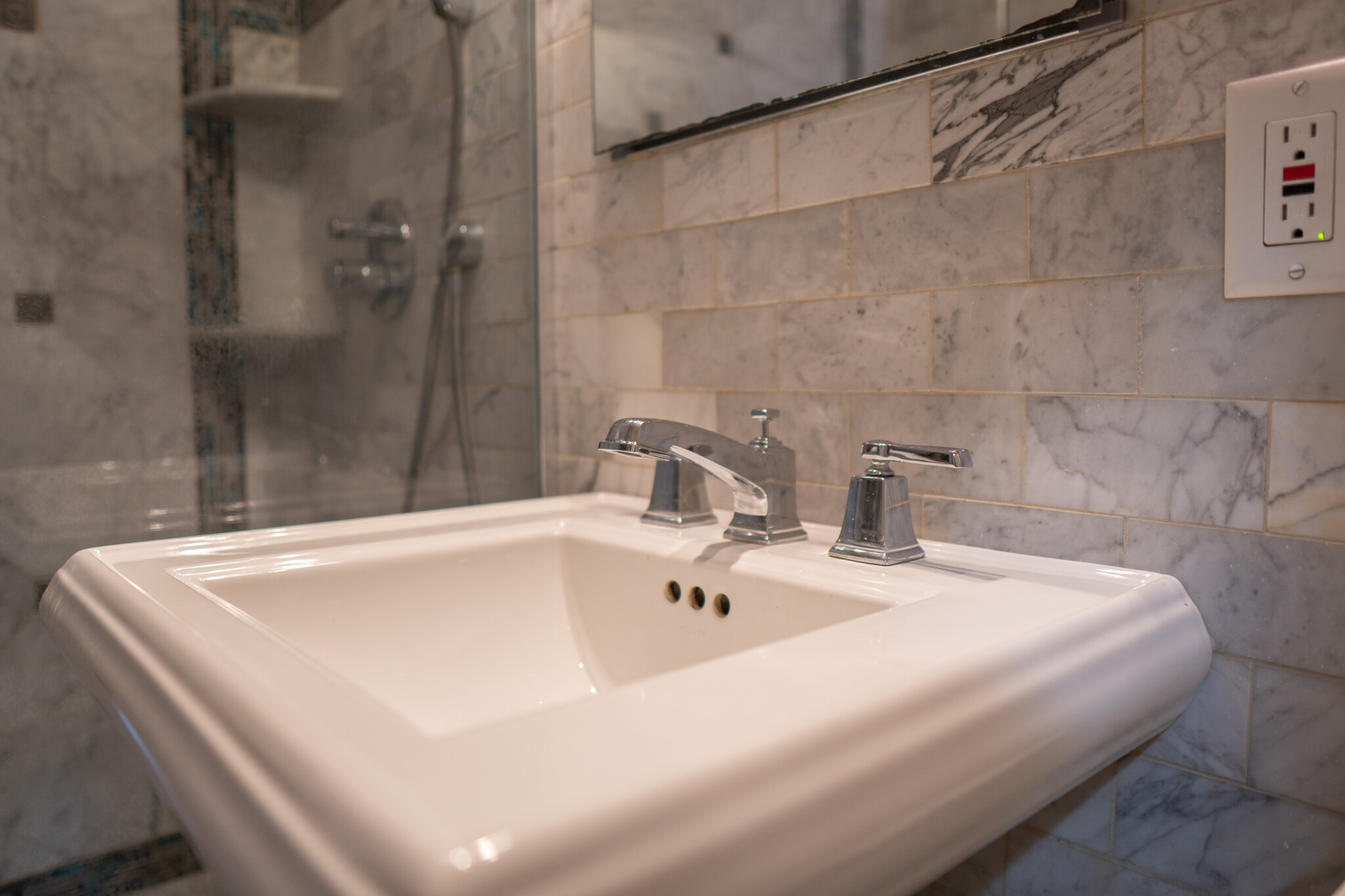 1 West Hill Pl, Beacon Hill