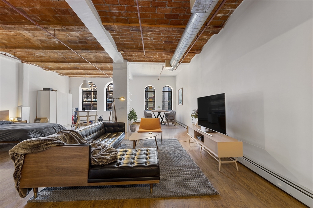 717 Atlantic Ave, Leather District