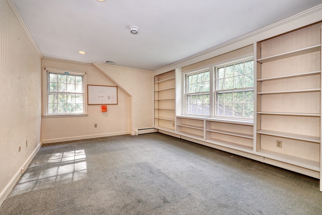 15 Goose Pond Rd, Lincoln