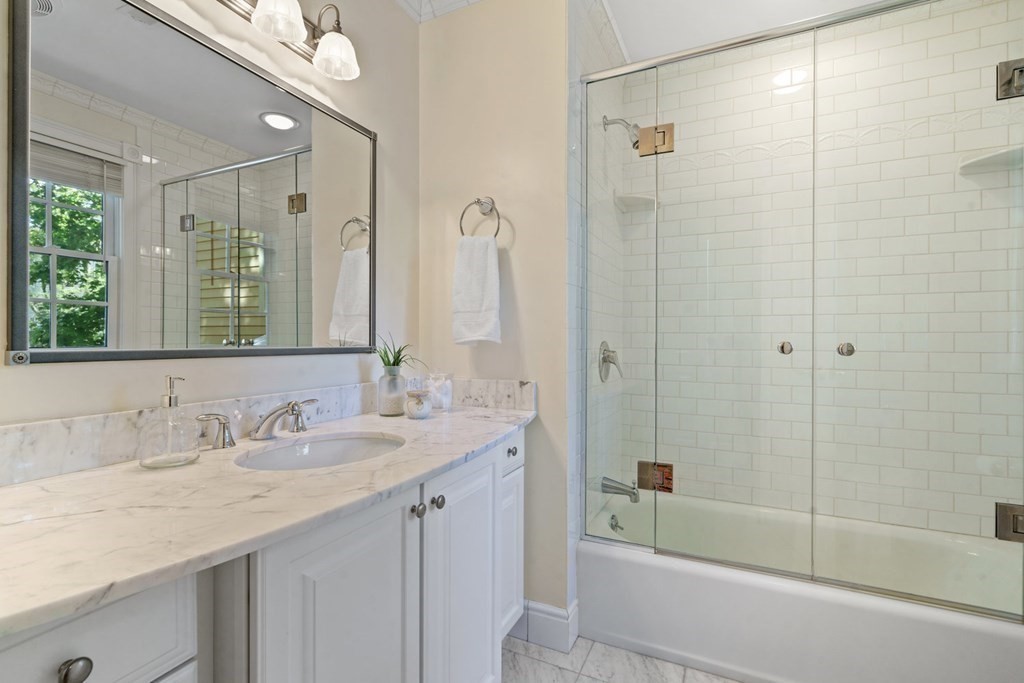 76 Putnam Ave, Cambridge