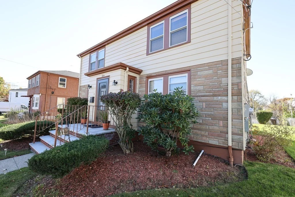 11 Cragmere Ter, Mattapan