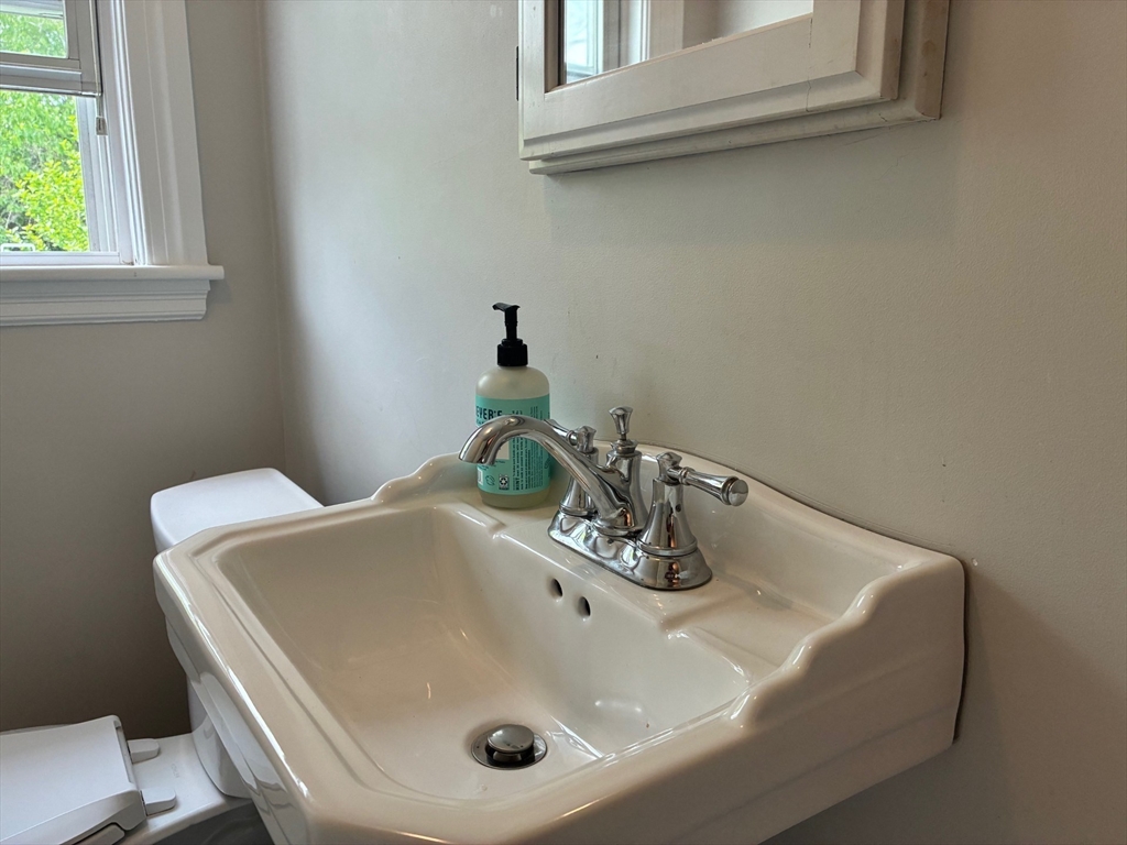 28 Coolidge Rd, Belmont