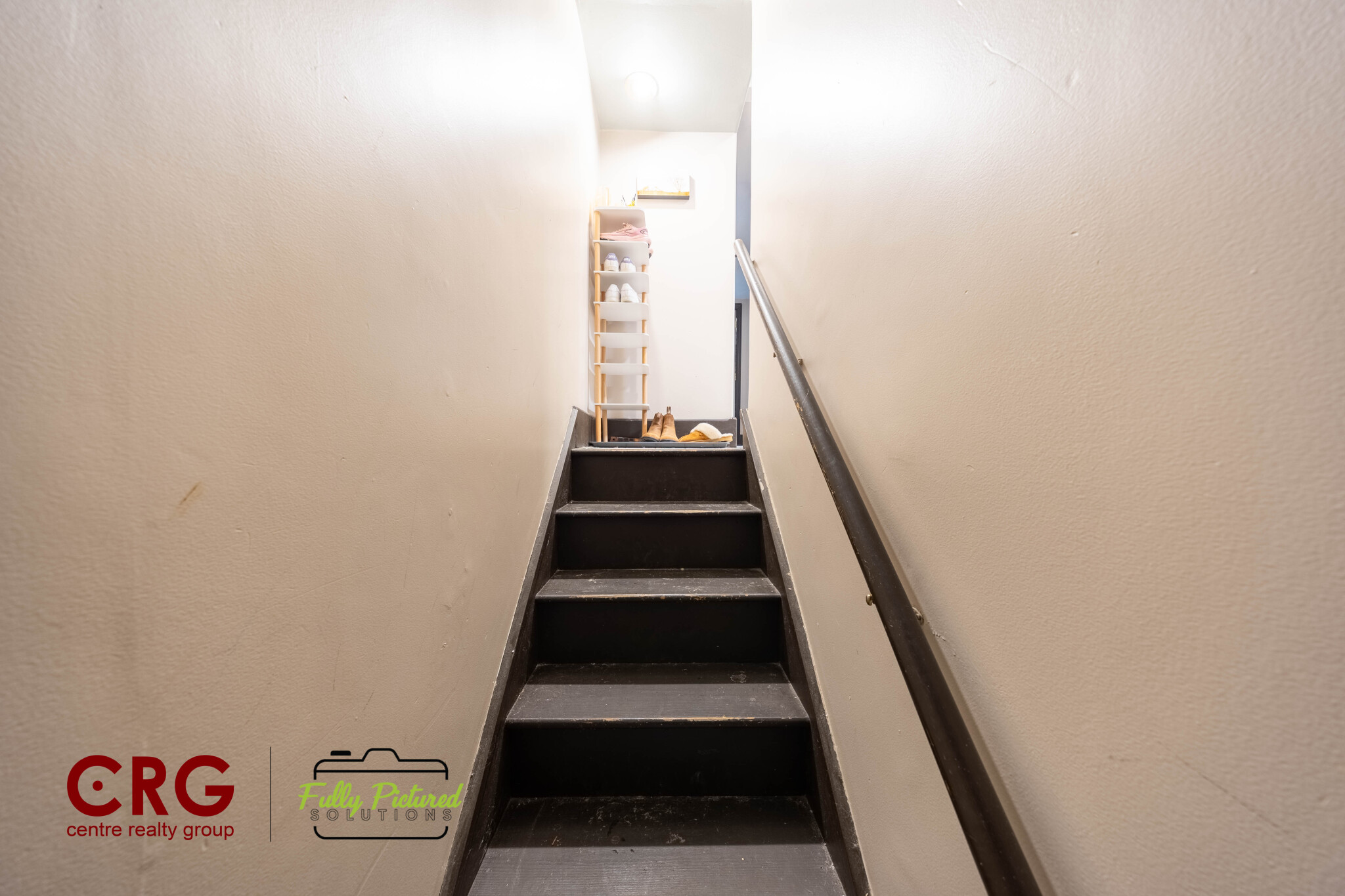 11 Beecher Ter, Thompsonville