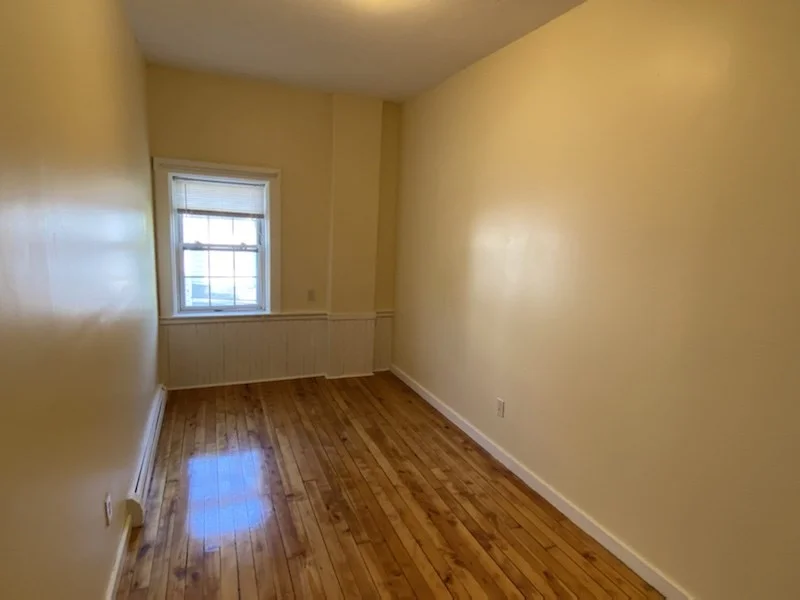 79 Hawley, Northampton