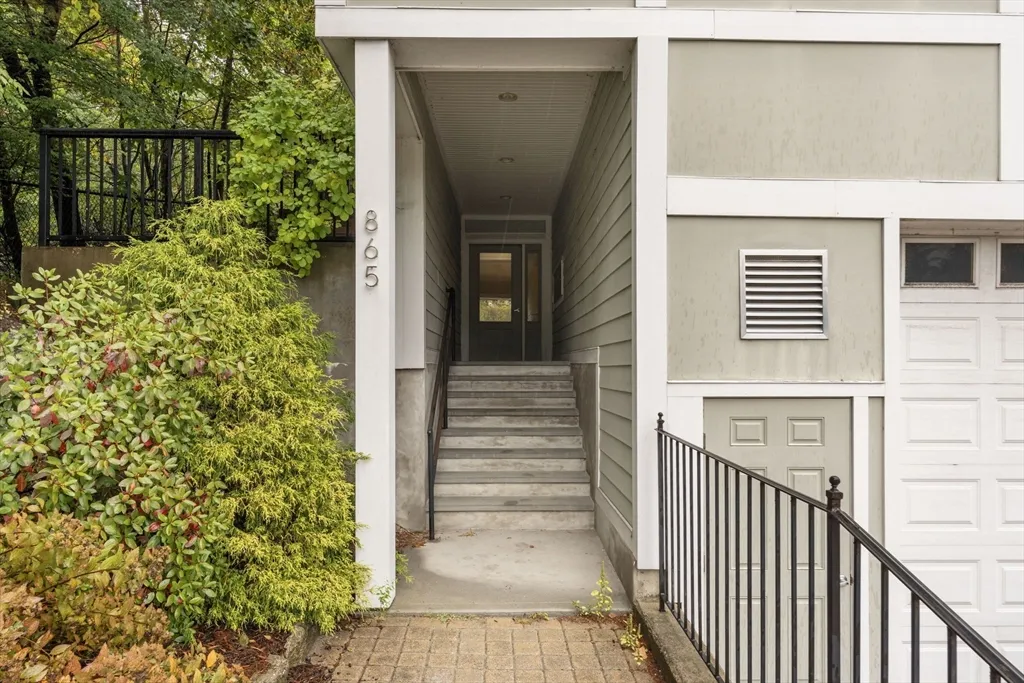 865 Lagrange, West Roxbury