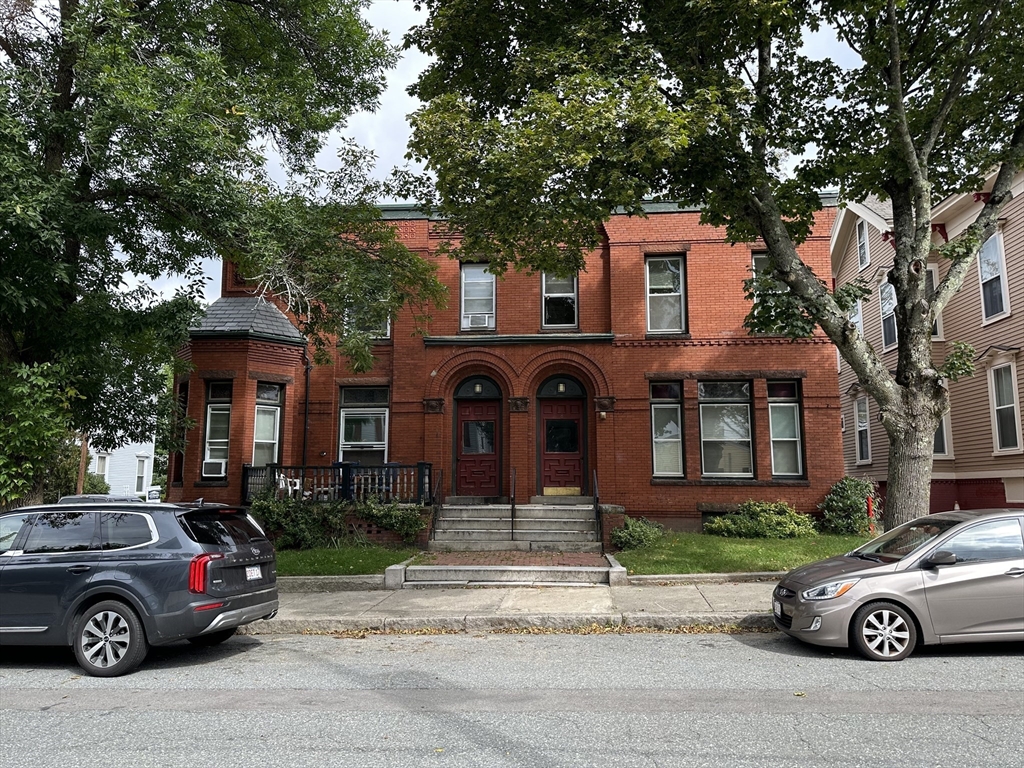 8 Park St, Zip 01830