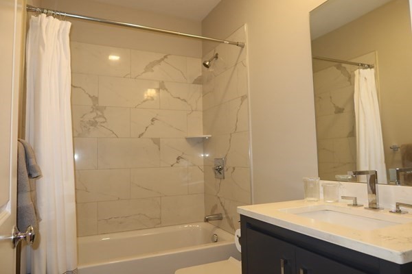 205 W 8th St, South Boston