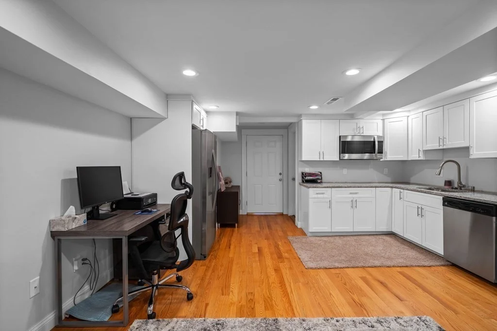 64 Waltham St, Watertown