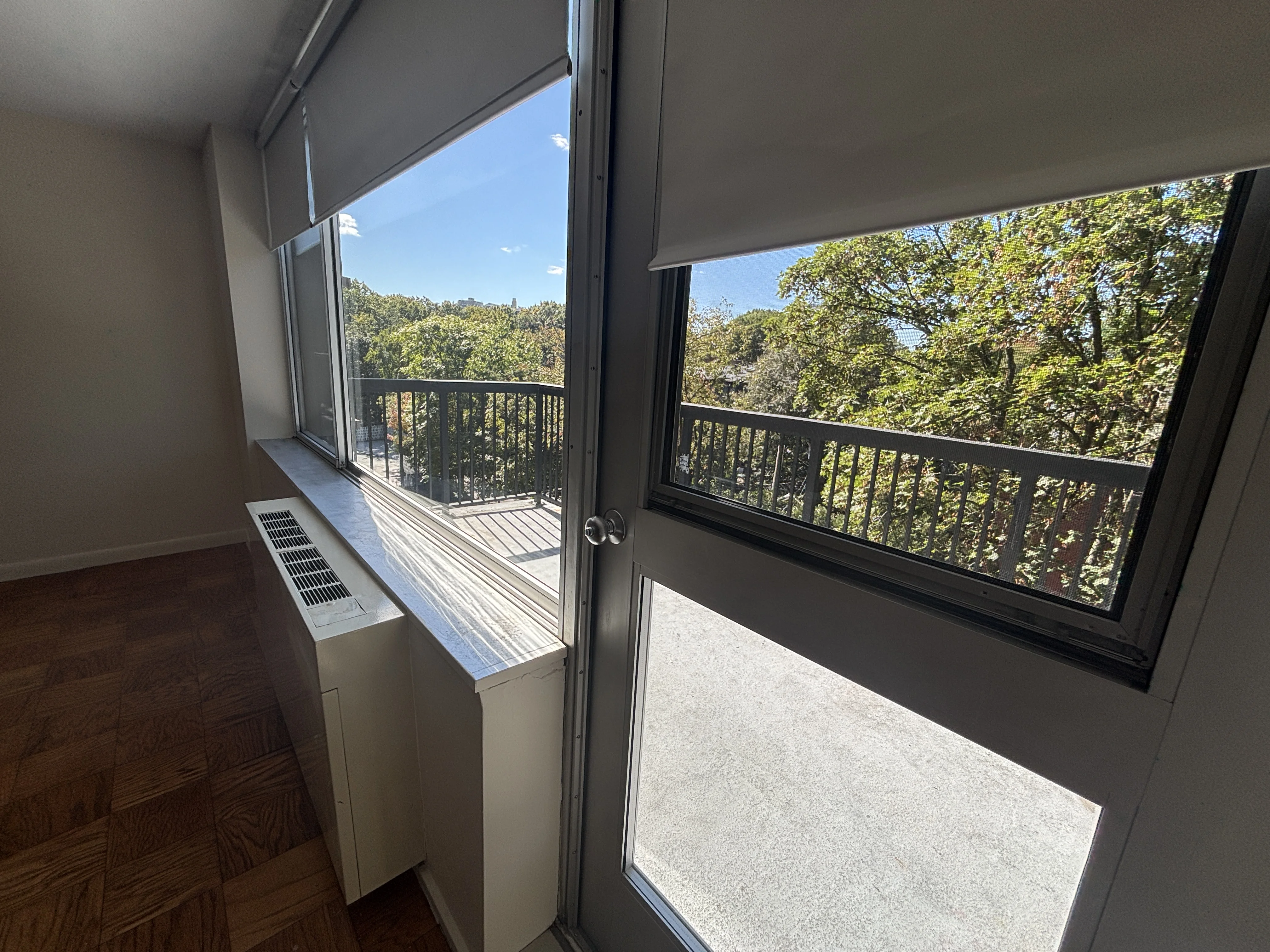 101 Monmouth St, Longwood