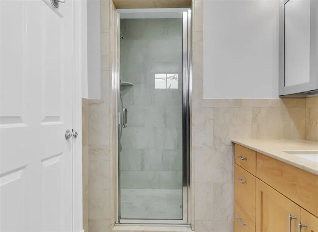 117 Sutherland Rd, Brighton