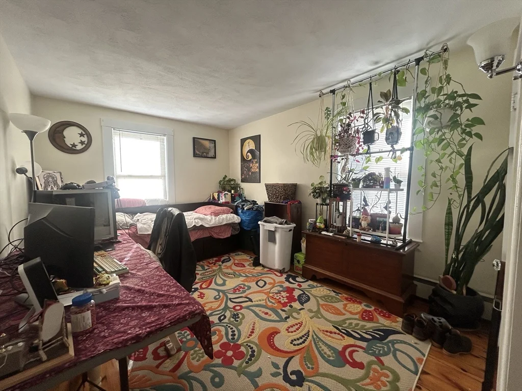 6 Horton St, Salem