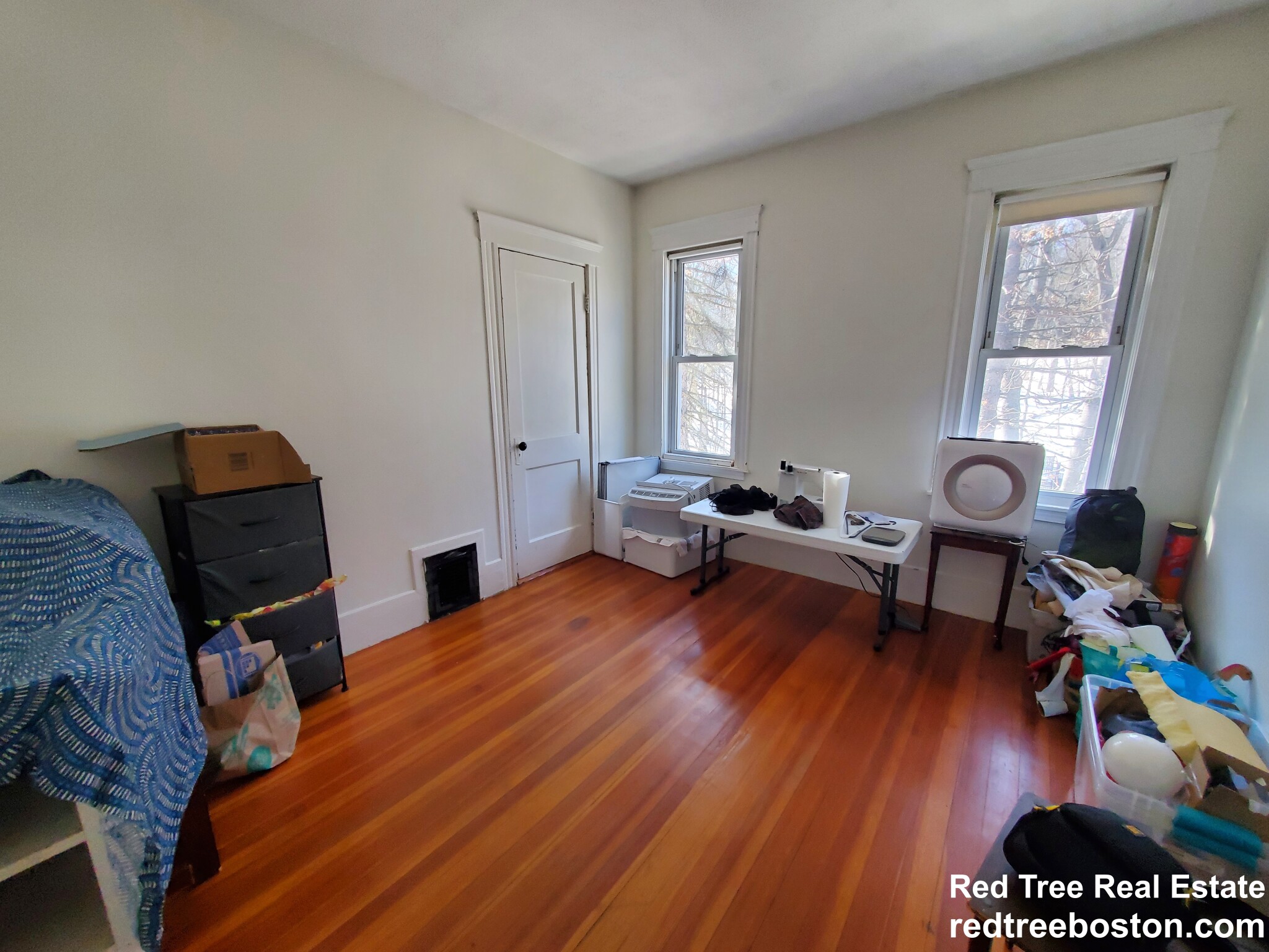 385 Pond Ave, Brookline