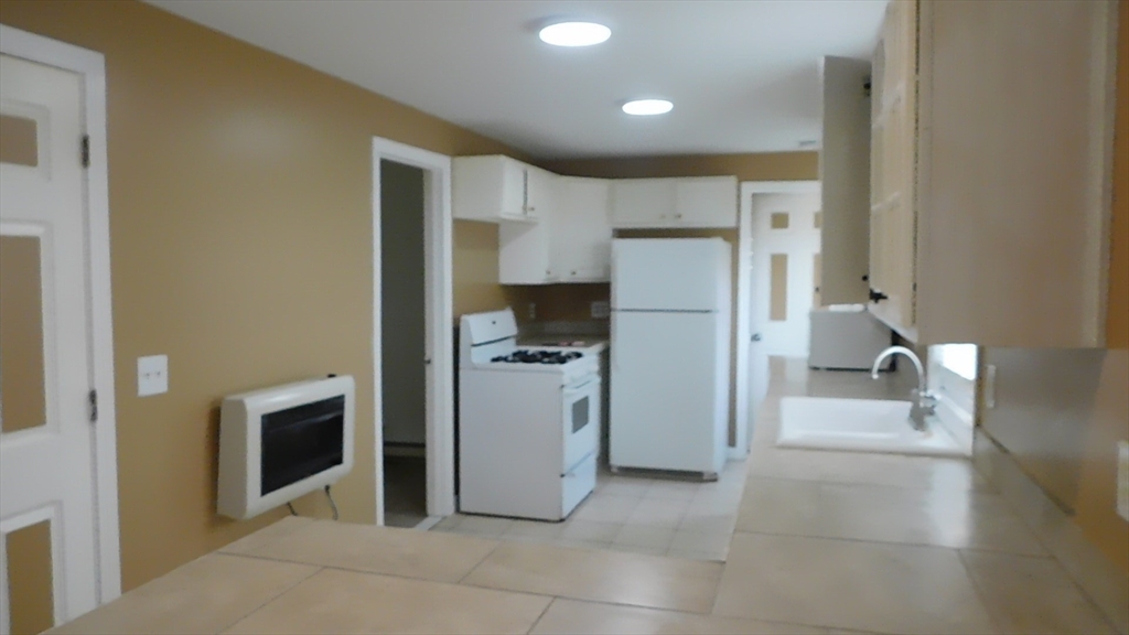 16 Thirteenth St, Wareham