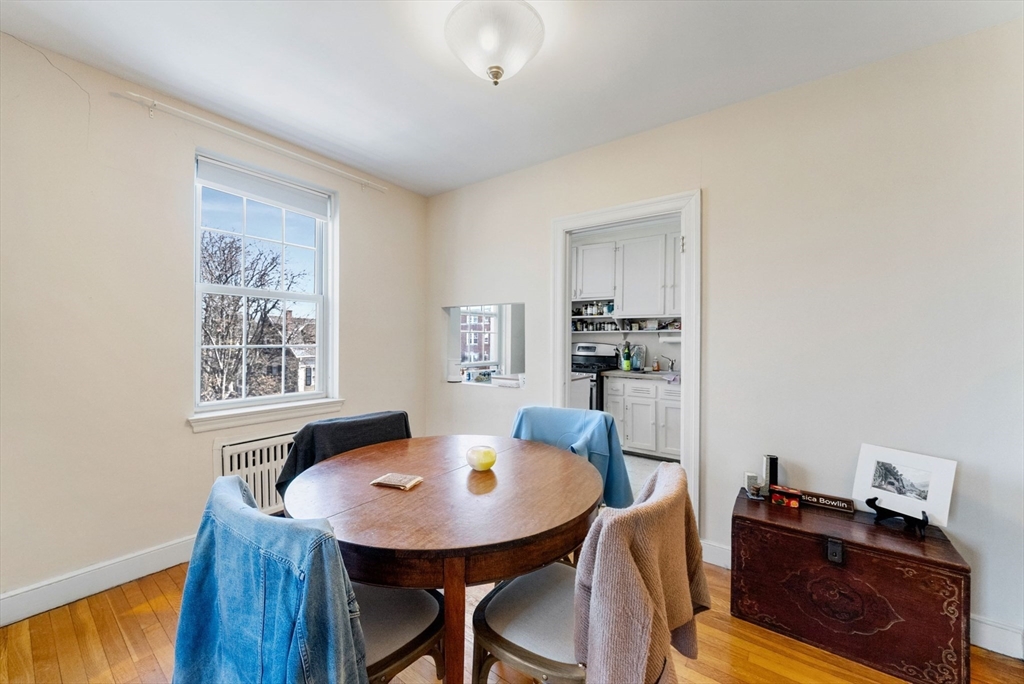 1716 Cambridge St, Mid-Cambridge