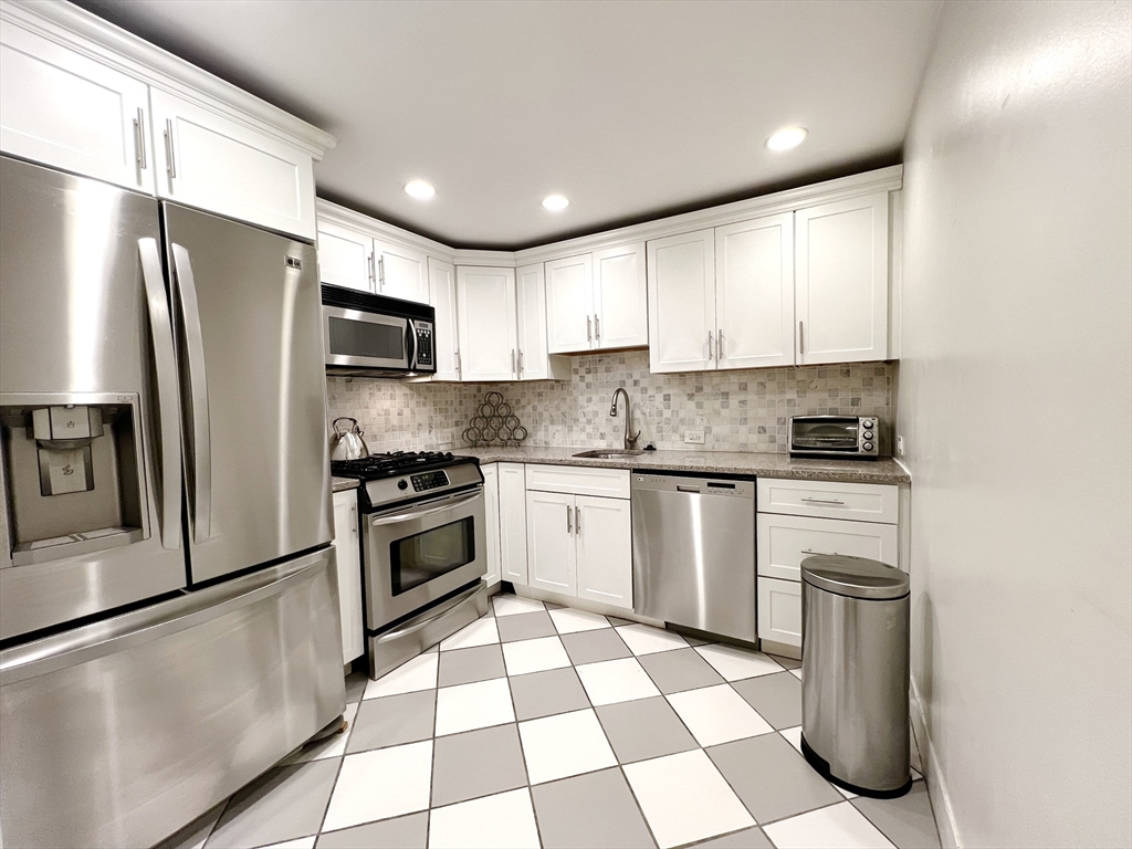 86 Commonwealth Ave, Back Bay