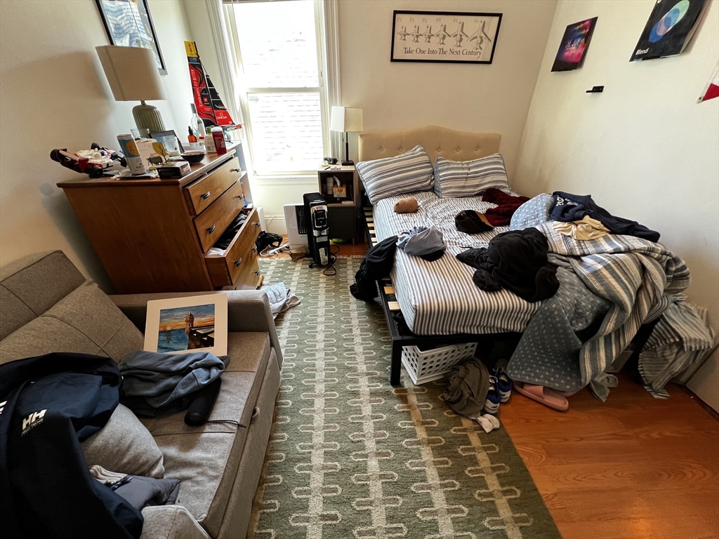 34 Cherokee St, Mission Hill