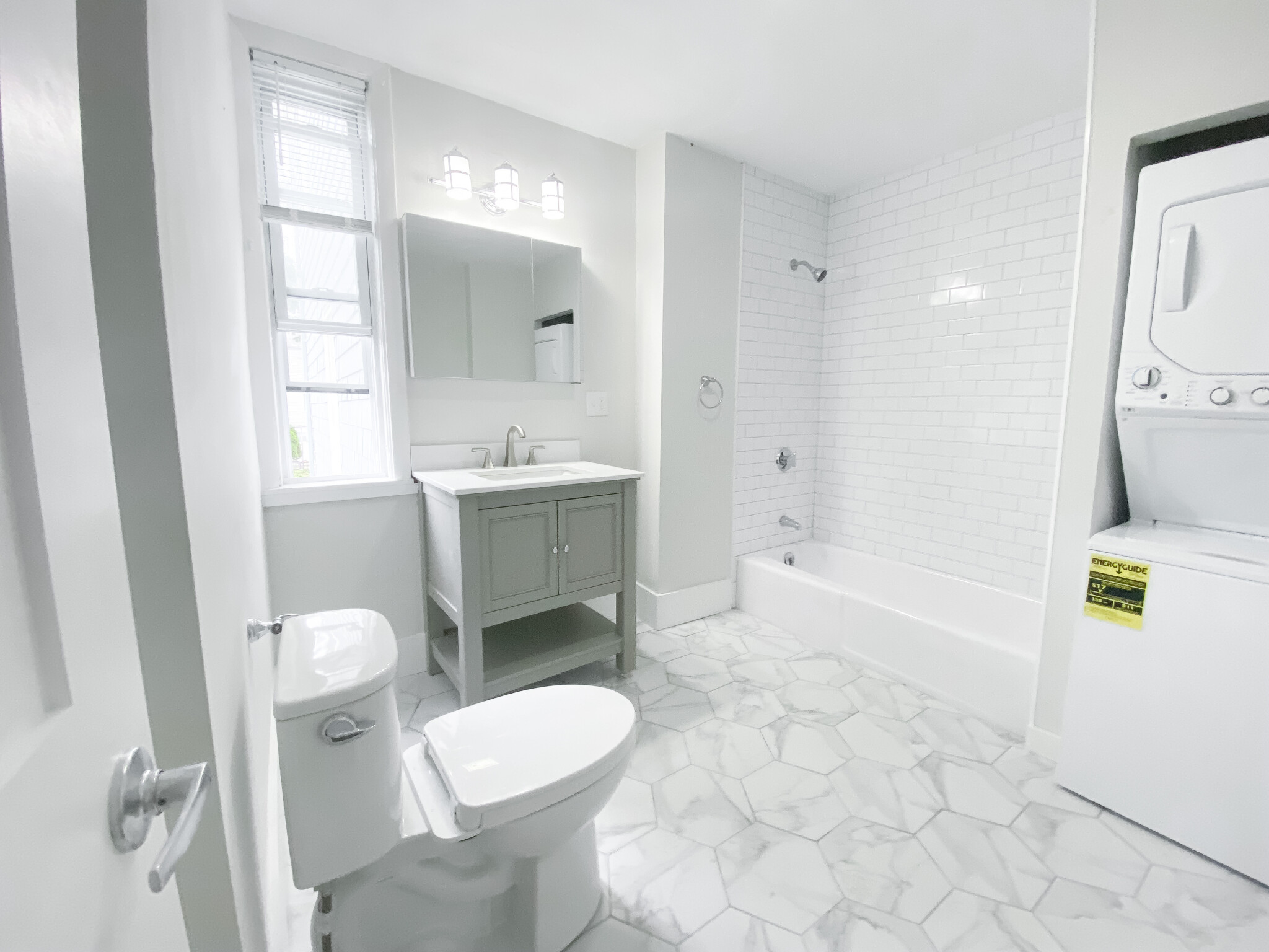 203 Atlantic St, North Quincy