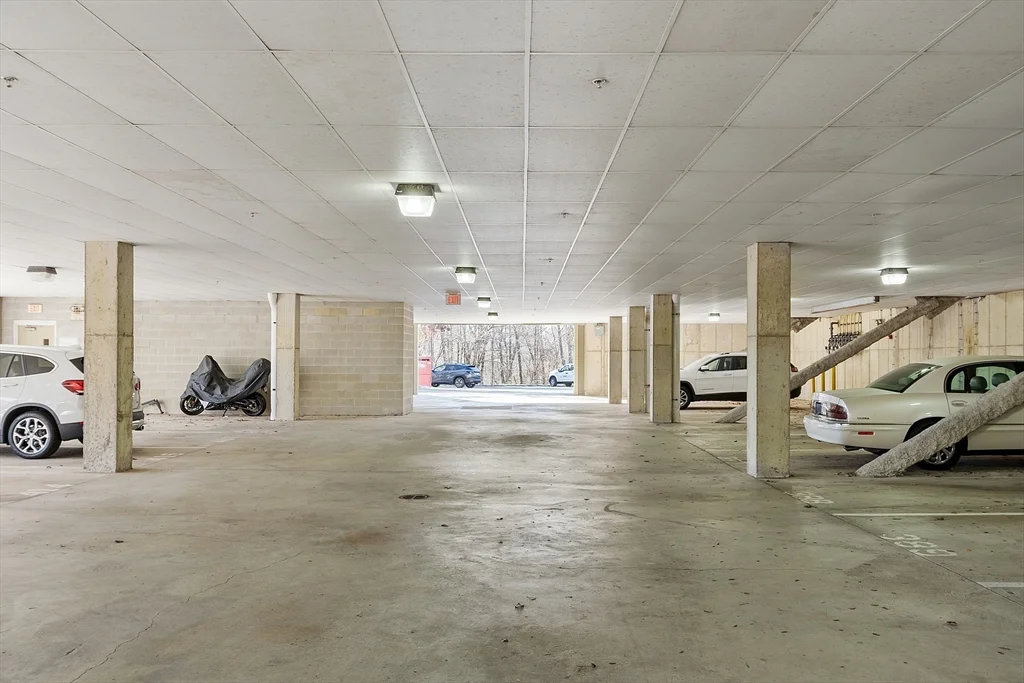 3 Harvest Dr, North Andover