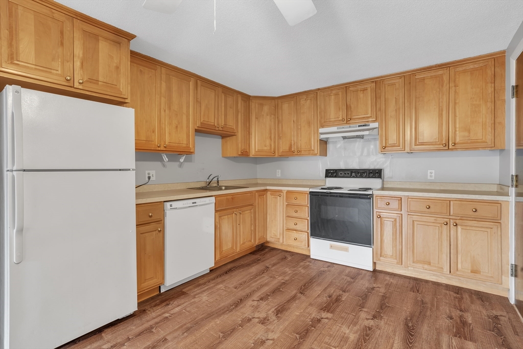 89 Pleasant St, Medfield