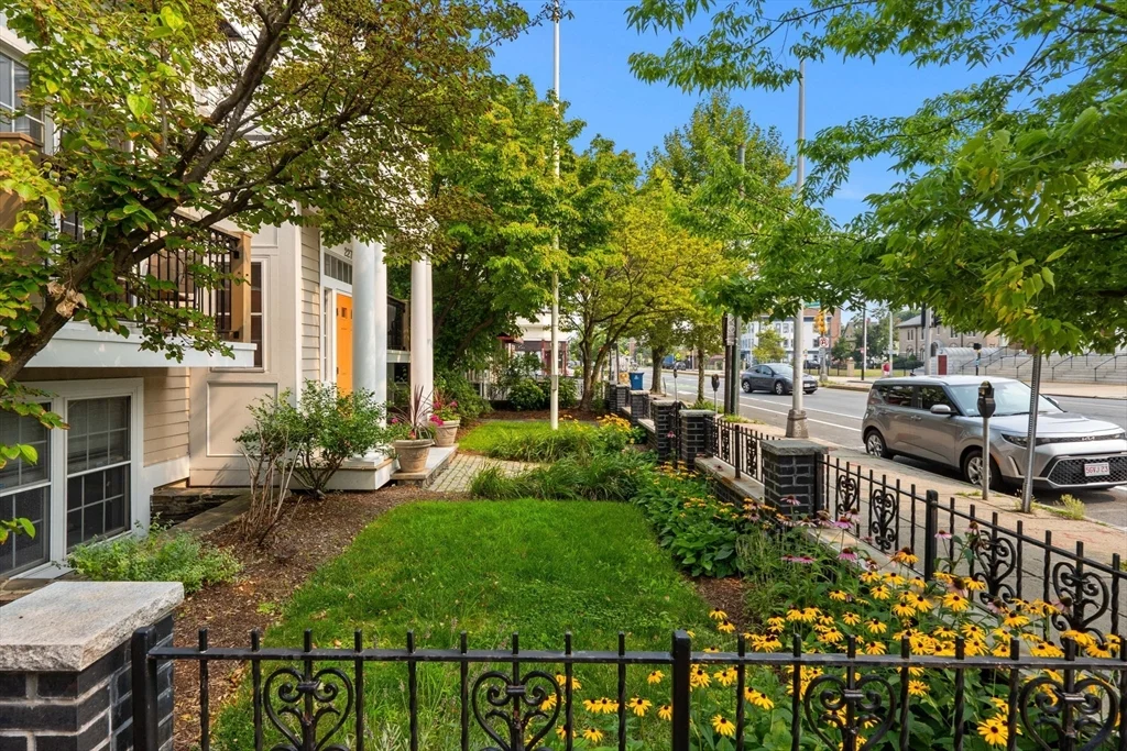 2277 Massachussetts Ave, Porter Square