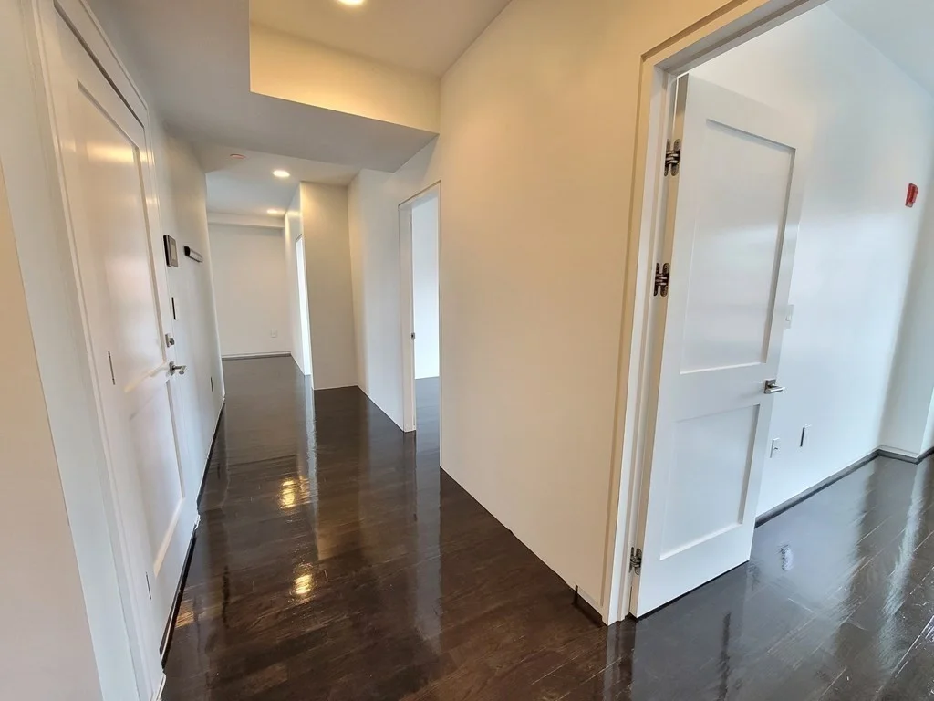 687 E 2nd St, South Boston