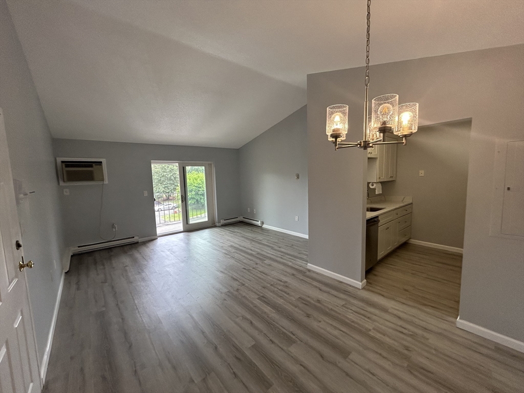 32 Maple Crest Cir, Holyoke